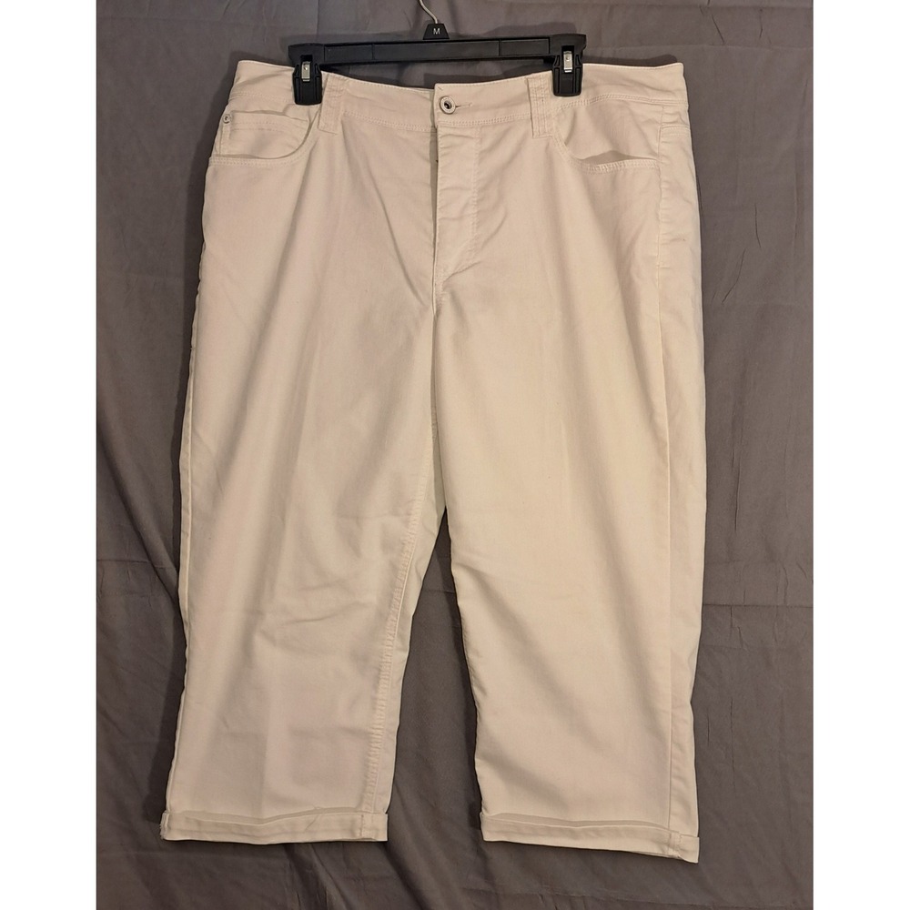 Cato Classic Capris Women's Size 14‎ White